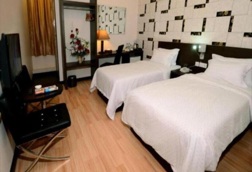 غرفة سوبيريور, Tebrau Ct