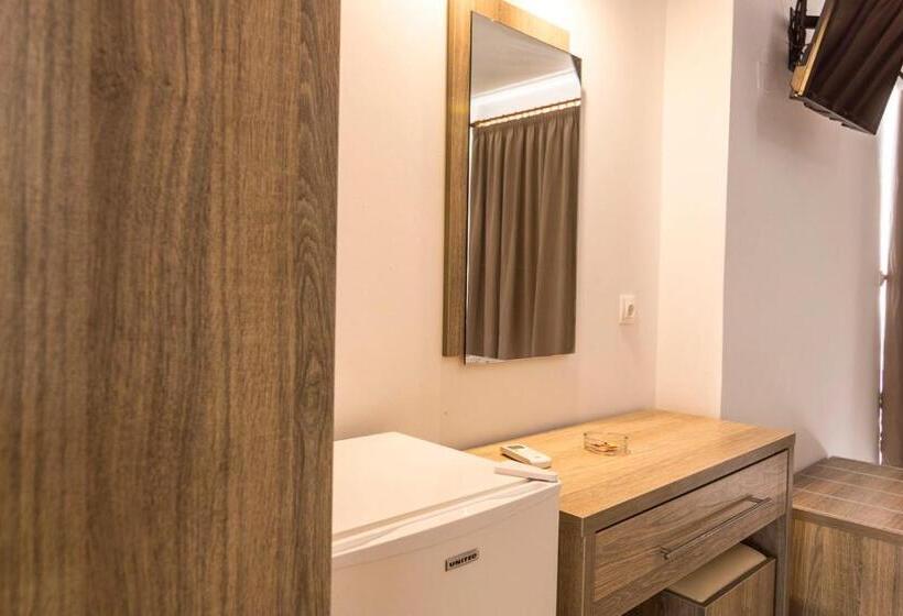 Номер Deluxe, Tivoli