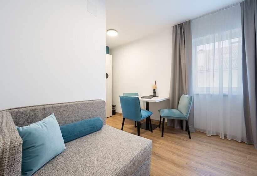 Люкс Повышенной Комфортности, Villa Flora