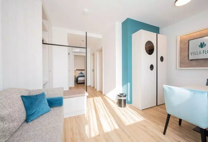 デラックススイート, Villa Flora