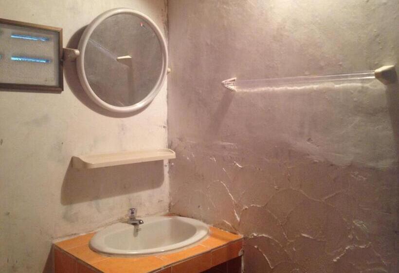 بنجلو قياسى, Malibu Beach Bungalows