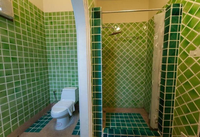 Полулюкс, Ruen Ariya Resort