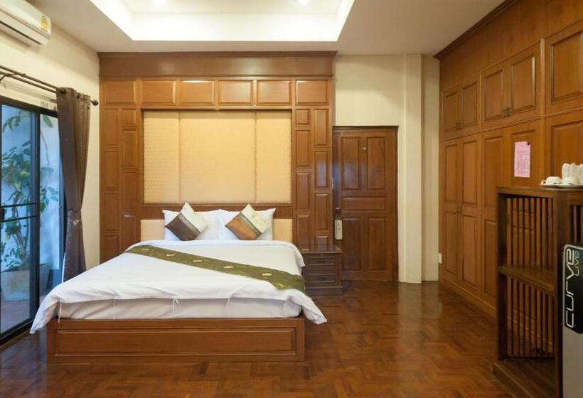 سوییت جونیور, Ruen Ariya Resort