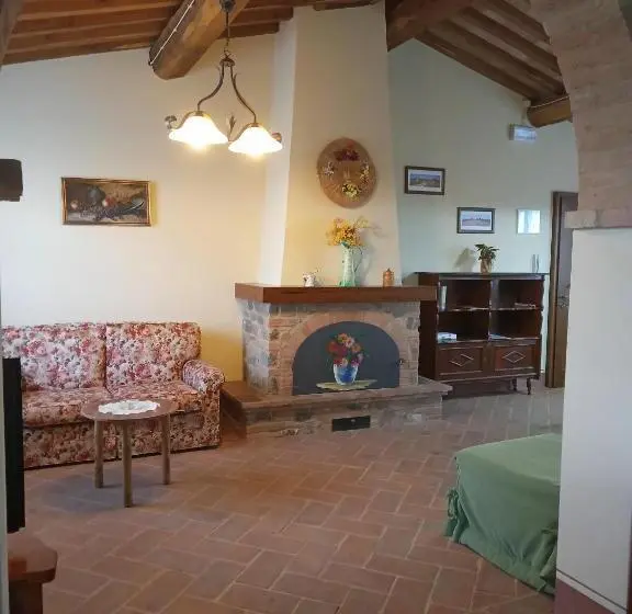 Huoneisto 3 Makuuhuonetta, Agriturismo Collesassi