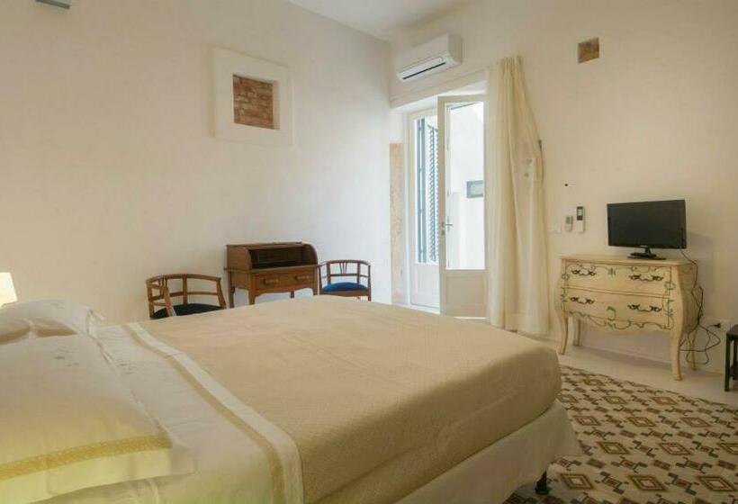 Номер Стандарт, Casa Marsalia