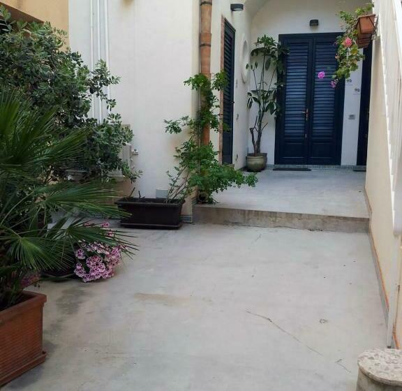 Номер Стандарт, Casa Marsalia