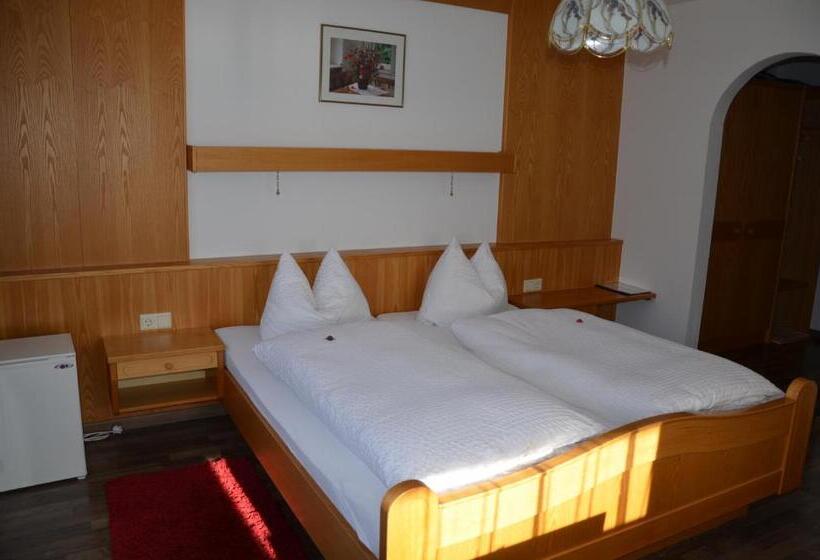 غرفة قياسية مزوَّدة بشُرفة, Gästehaus Klug