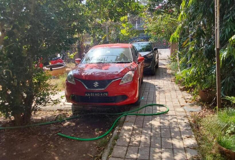 اتاق استاندارد چهار تخته, Johnson S Homestay   Ecohouseboat