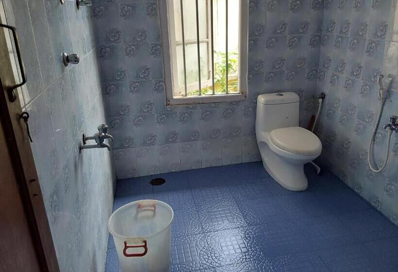 اتاق لوکس خانوادگی, Johnson S Homestay   Ecohouseboat