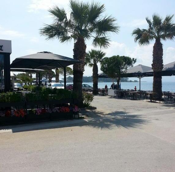 家庭间, Diamanto Rooms