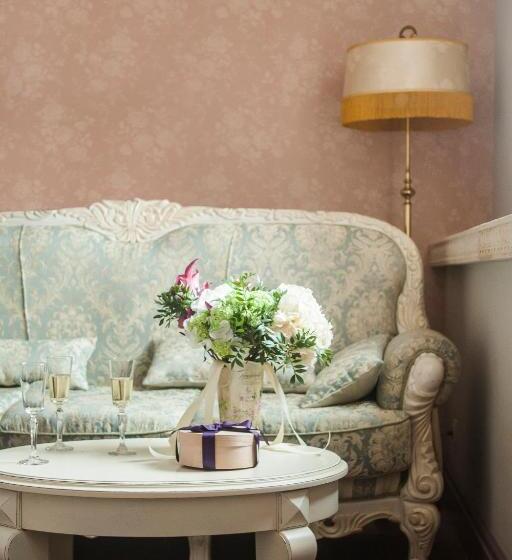 غرفة سوبيريور, 19