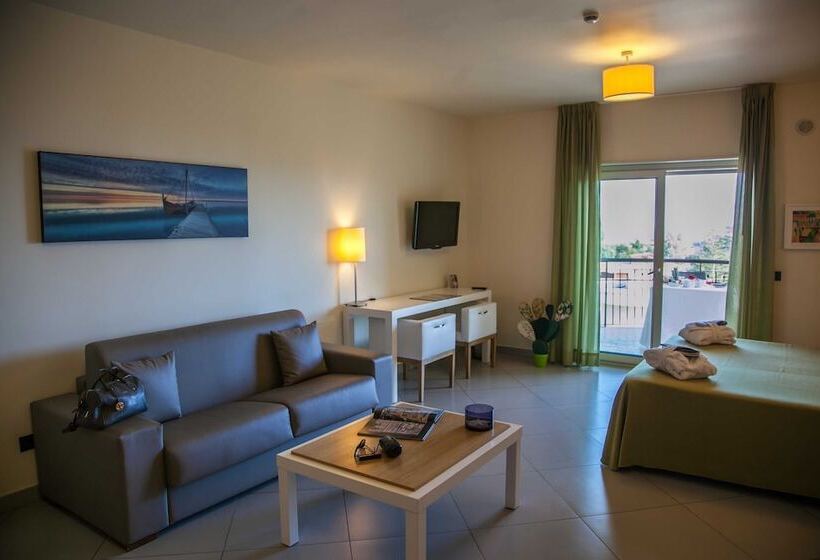 غرفة تنفيذية, 4 Spa Resort