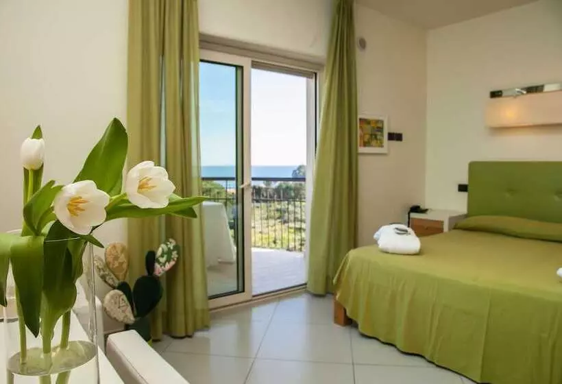 اتاق اجرایی با چشم‌انداز دریا, 4 Spa Resort