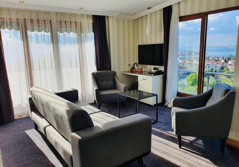 סוויטה, Double Royal