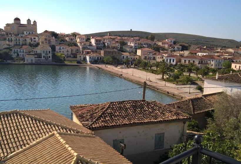 سوییت سوپریور با چشم‌انداز دریا, Galaxa Mansion