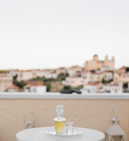 سوییت جونیور با چشم‌انداز دریا, Galaxa Mansion