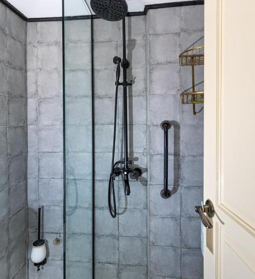 اتاق لوکس, Galaxa Mansion