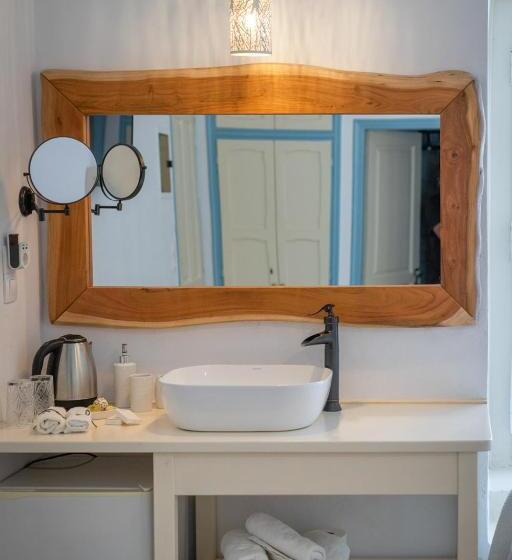 اتاق لوکس سه تخته, Galaxa Mansion