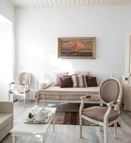 اتاق لوکس چهار تخته, Galaxa Mansion