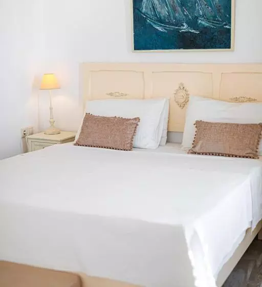 Deluxe Neljän Hengen Huone, Galaxa Mansion