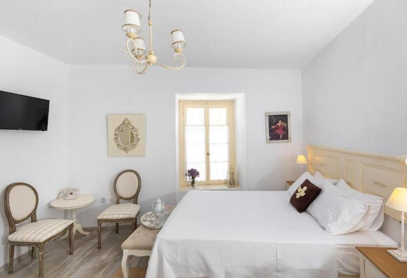 اتاق لوکس سه تخته, Galaxa Mansion