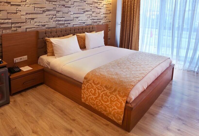 スタンダードルーム, Imperial Park