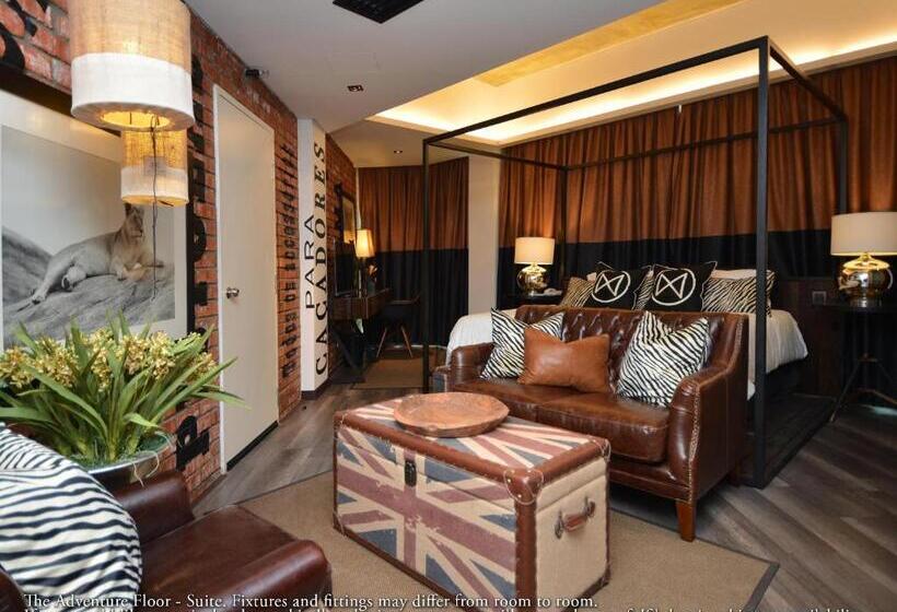 Люкс Кровать Кинг, M Boutique