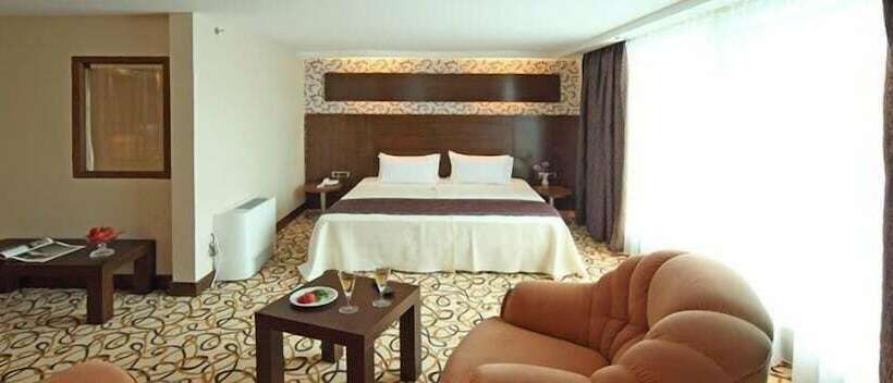 סוויטה, Double Royal