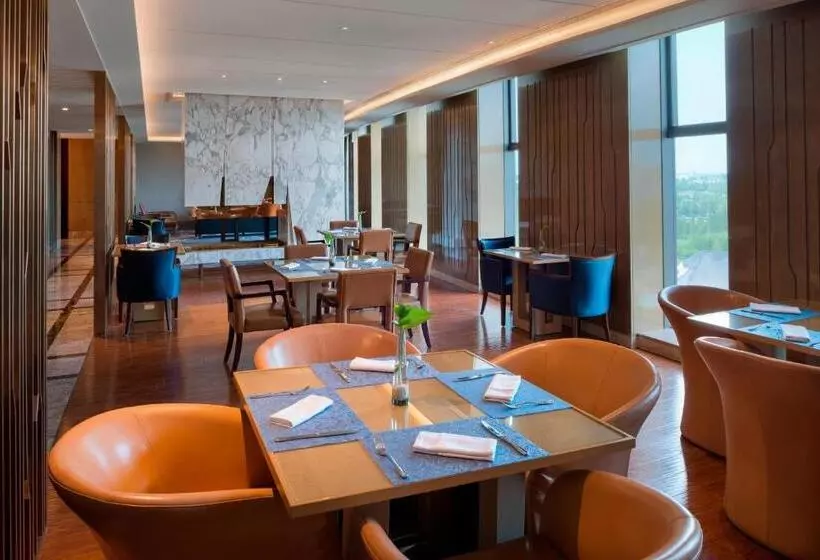 キングサイズベッドのクラブルーム, Sheraton Changchun Jingyuetan