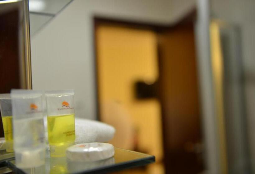 اتاق استاندارد یک نفره, Summerdale Inn