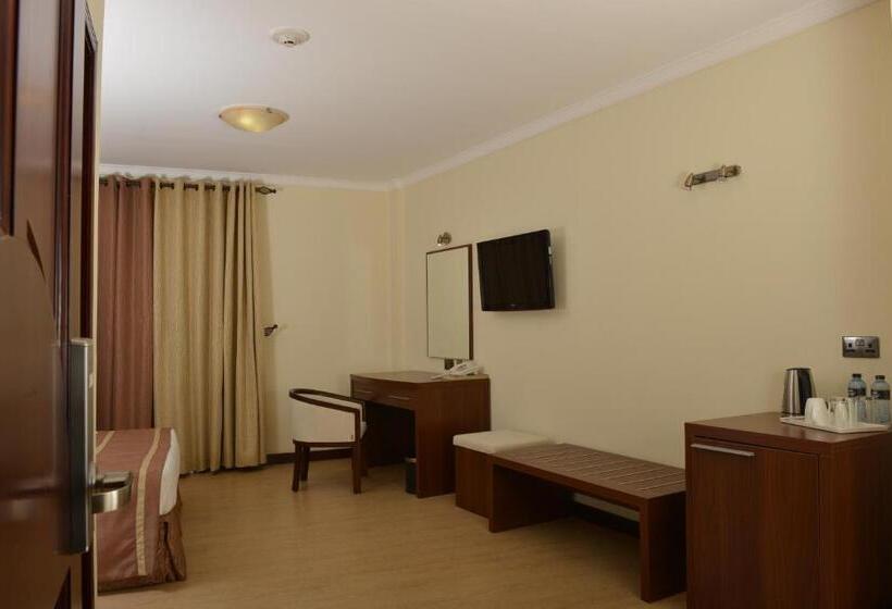 اتاق استاندارد یک نفره, Summerdale Inn