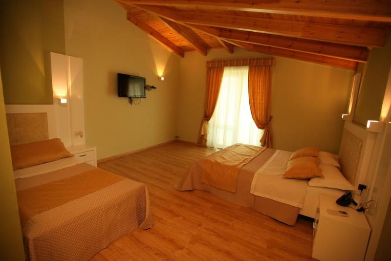 غرفة قياسية, & Restaurant White City