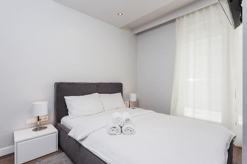 标准工作室, Oxygen Residence