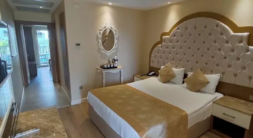 اتاق خانوادگی, Oz Hotels Side Premium