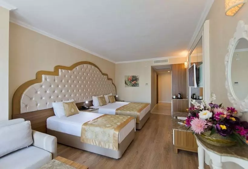 اتاق خانوادگی, Oz Hotels Side Premium