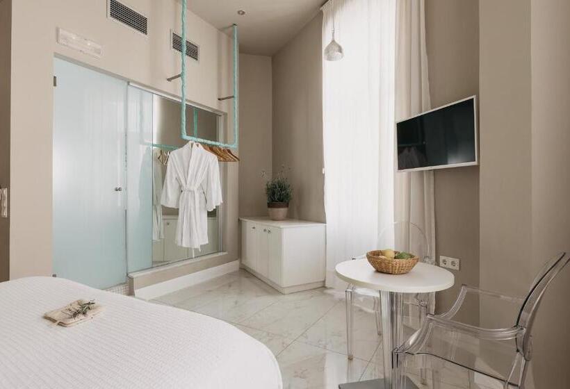 اتاق سوپریور, 5 Hermoupolis Concept Sites