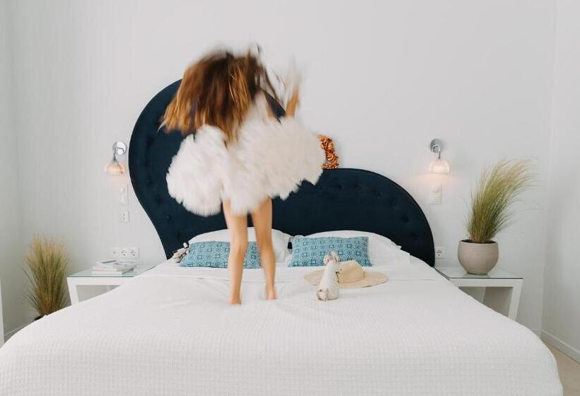 اتاق لوکس, 5 Hermoupolis Concept Sites