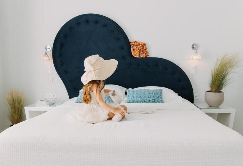 اتاق لوکس, 5 Hermoupolis Concept Sites