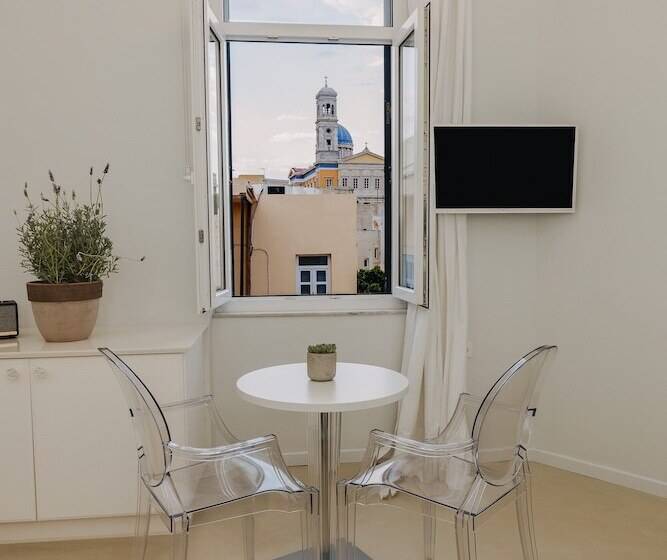 اتاق سوپریور, 5 Hermoupolis Concept Sites