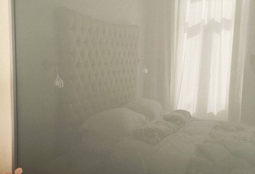 اتاق سوپریور با چشم‌انداز شهر, 5 Hermoupolis Concept Sites