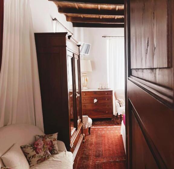 חדר סופריור לארבעה, Grotto Flora B&b Chambres De Charme