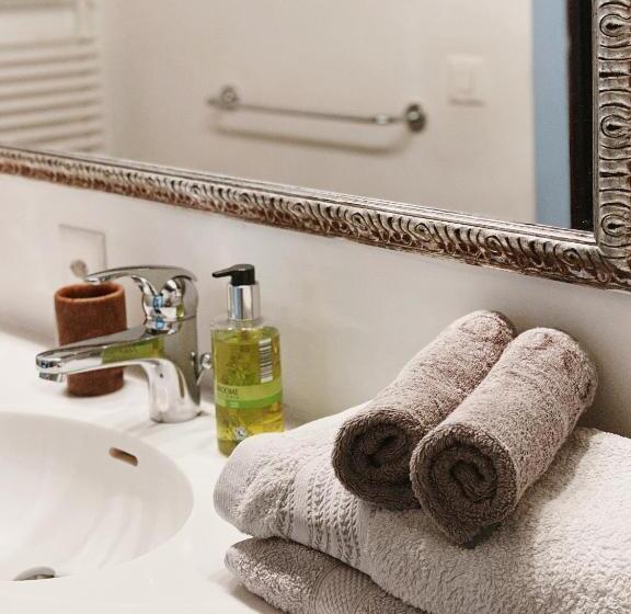 3 Bett Deluxe Zimmer, Grotto Flora B&b Chambres De Charme