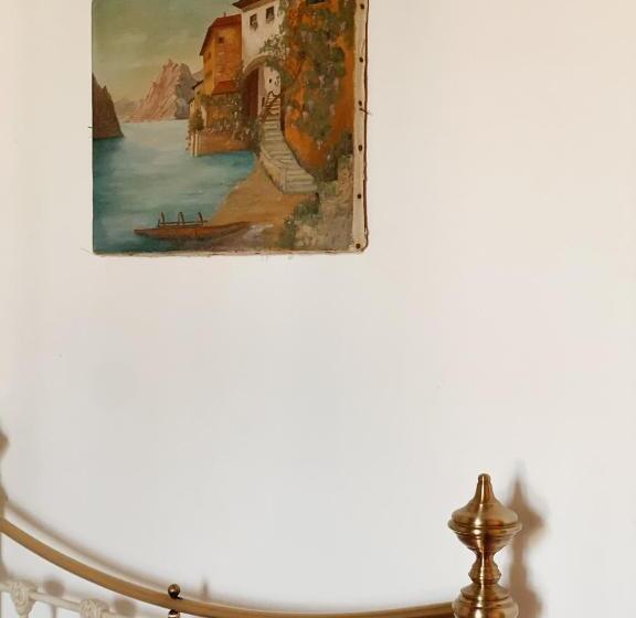 חדר דלוקס לשלושה, Grotto Flora B&b Chambres De Charme