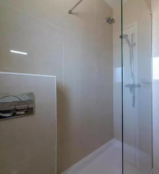 バルコニー付きスタンダードルーム, Hostal Alberana