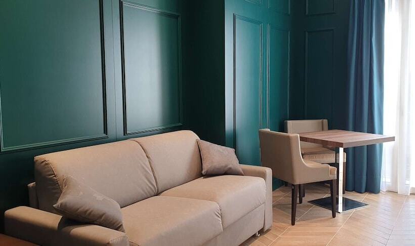 سوئیت رویال, Best Western Plus Hotel Perla Del Porto