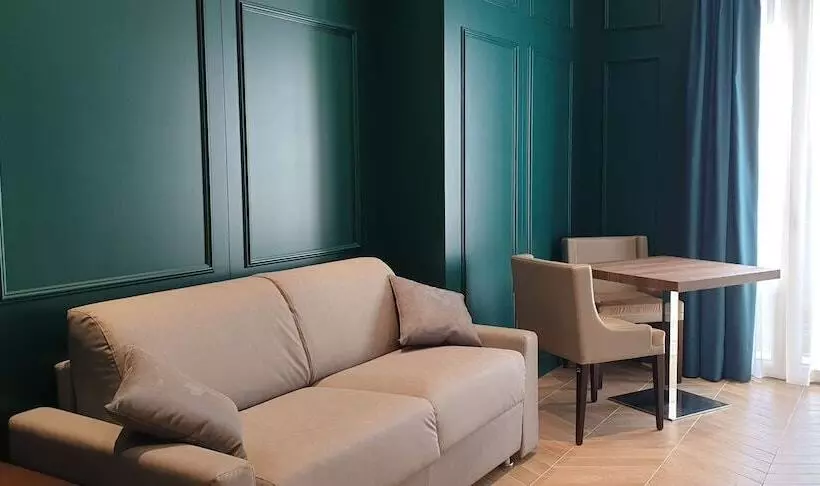 سوئیت رویال, Best Western Plus Hotel Perla Del Porto