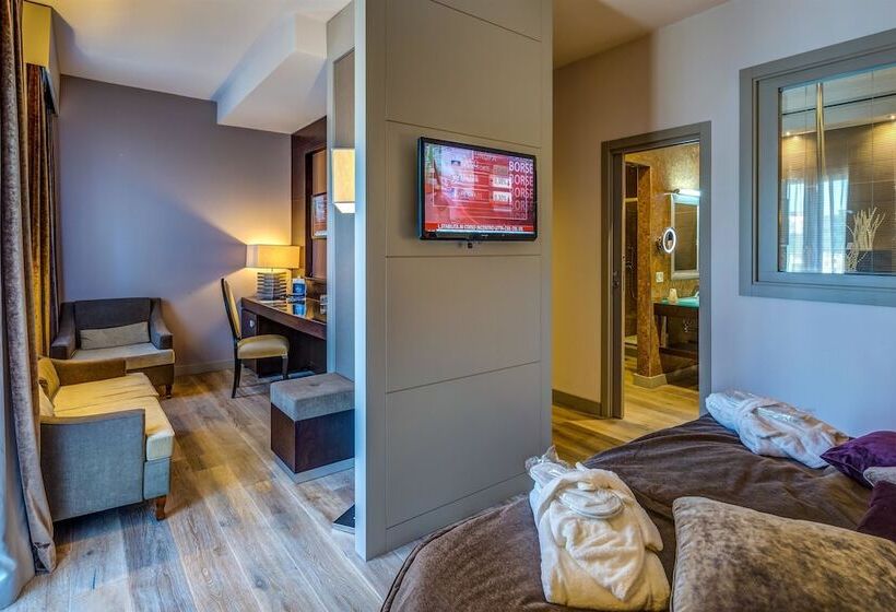 سوئیت رویال, Best Western Plus Hotel Perla Del Porto