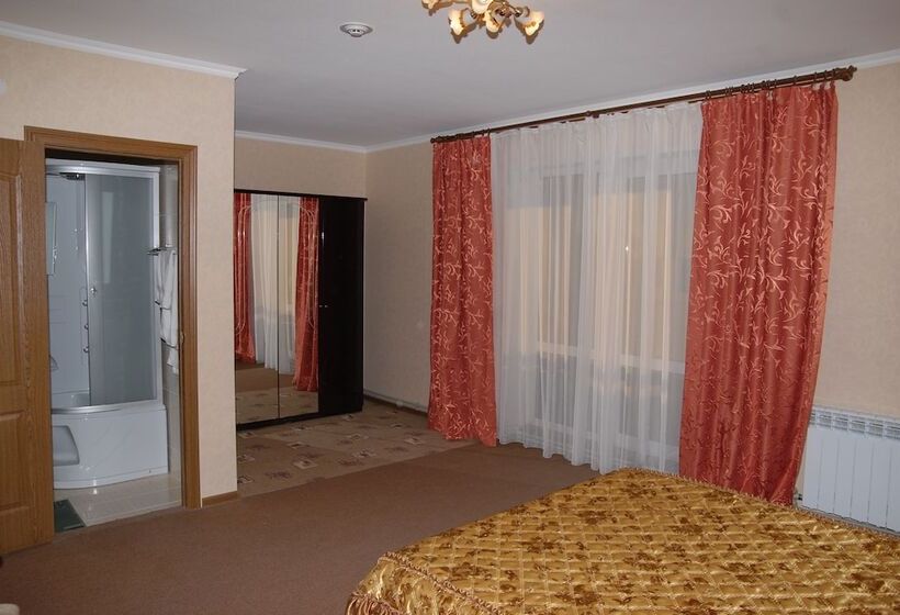 سوییت, Diana Luxe