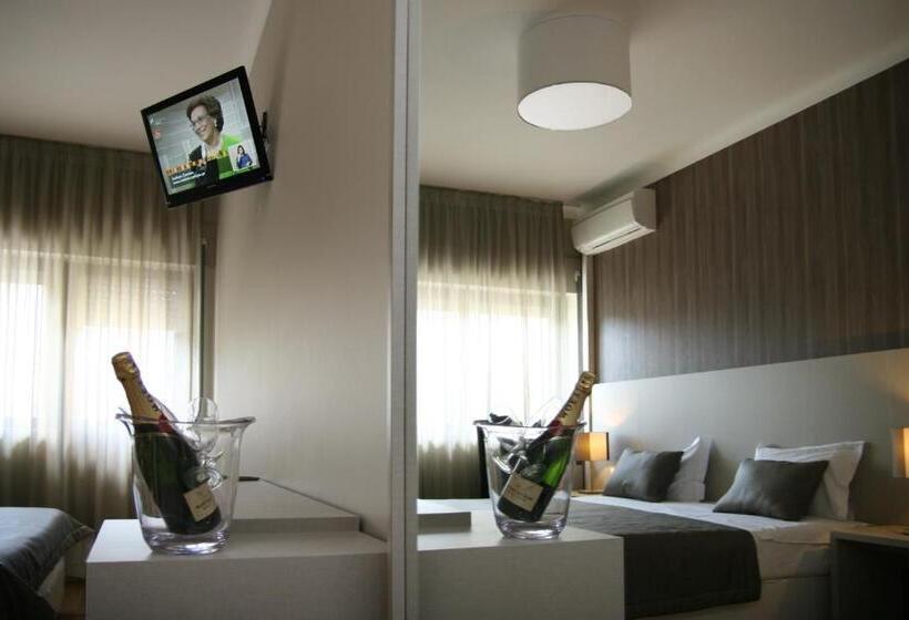 Номер Стандарт Трехместный, Douro Inn