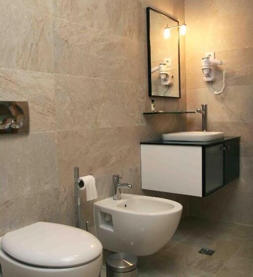 Номер Стандарт Трехместный, Douro Inn